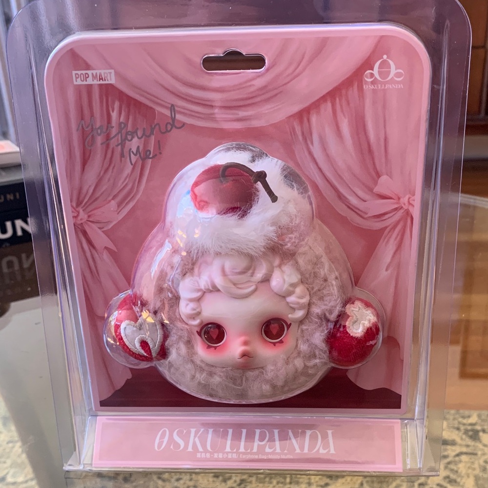 Authentic Skullpanda You Found Me Moldy Muffin Earphone Case - Picture 3 of 6